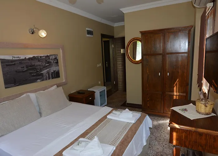 Hayriye Hanim Ege Hotel Ayvalı