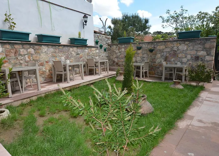 Hayriye Hanim Ege Отель 2*